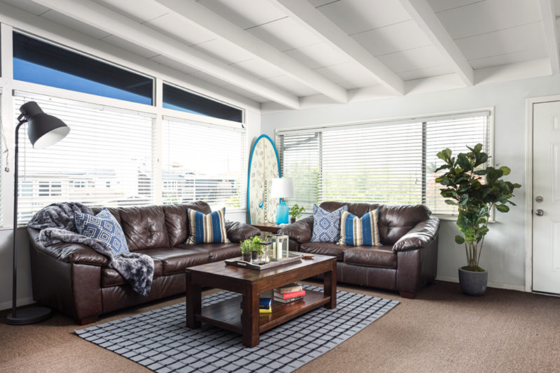 MensHouse_Surfside_LivingRoom-800x533 MensHouse_Surfside_LivingRoom-800x533