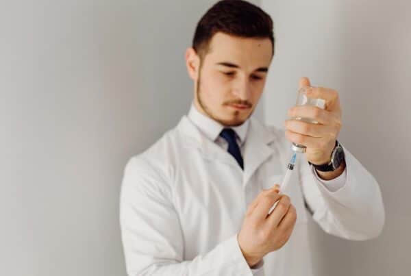 Vivitrol-Side-Effects-and-Risks